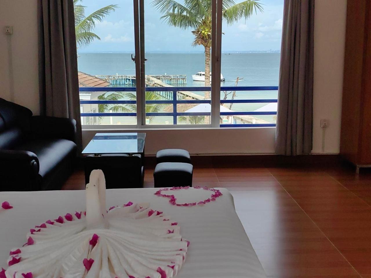 Amor Resort Koh Rong Derm Tkov Village Extérieur photo